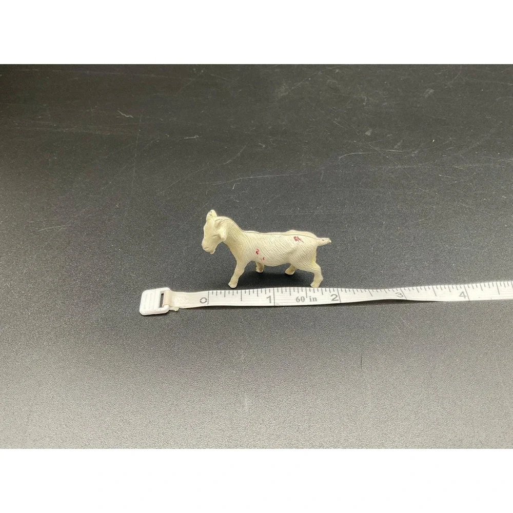 Vintage Plastic Goat Figure 2‑3″ Tall Farm Animal Figure Beige Toy Collectible‎